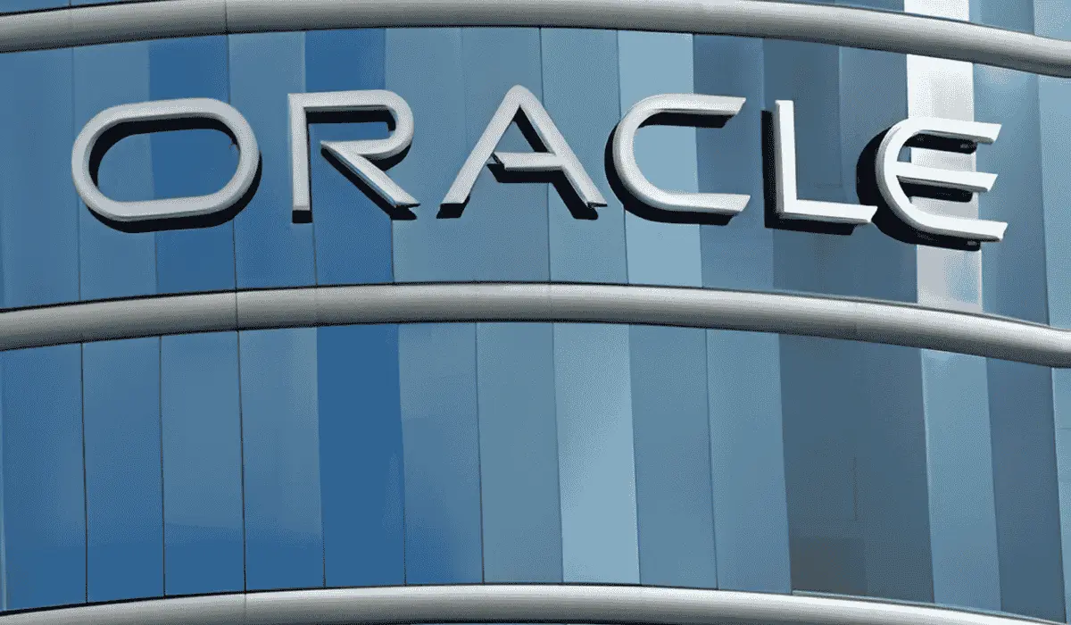 Oracle Stock Performance with AI Partnerships and Capital Expenditure