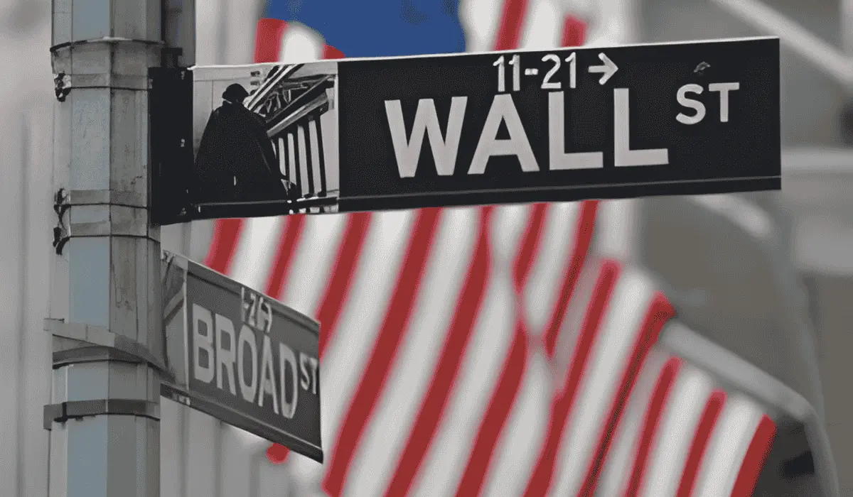 Wall Street ends close to all-time highs during light post-holiday trading session