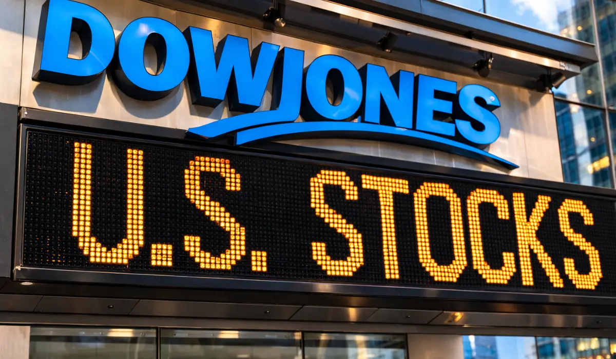Dow Futures +0.2%, S&P 500 +0.4% as Oil Tops $105 on US-Iran Tensions