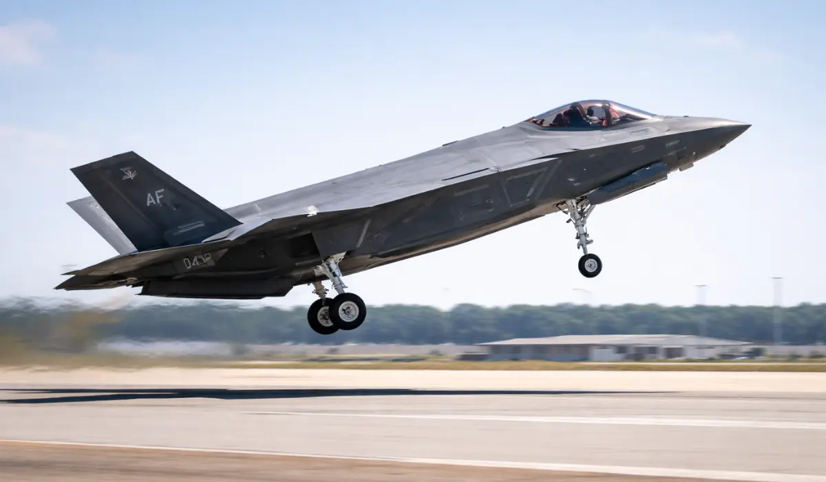 Why Lockheed Martin (LMT) Stock Fell 1.1% Despite Defense Boom